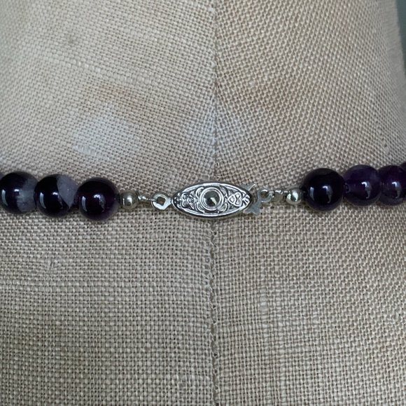 💗 HOST PICK 💗 Mauve Glass Bead Necklace - Picture 3 of 6